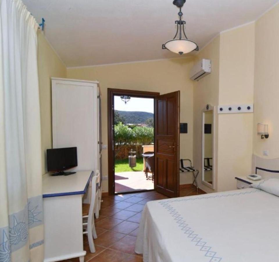 Li Suari Club Village San Teodoro  Exteriör bild