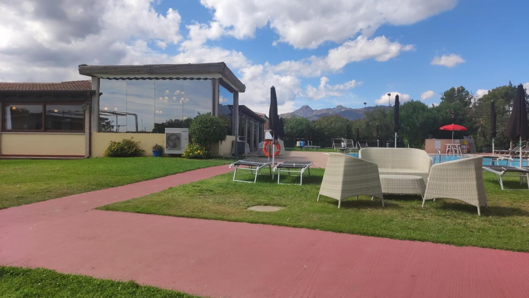 Li Suari Club Village San Teodoro  Exteriör bild