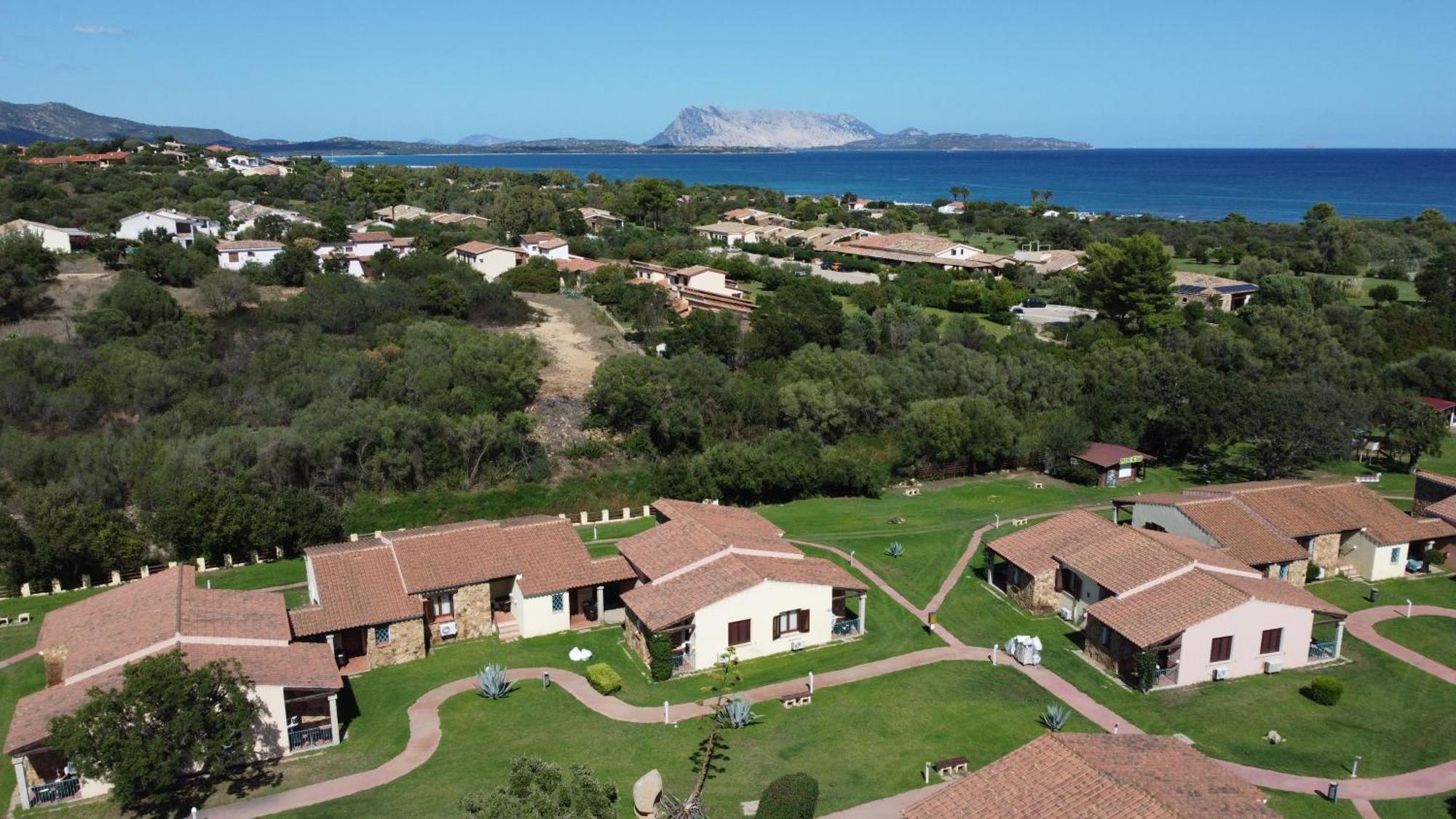 Li Suari Club Village San Teodoro  Exteriör bild