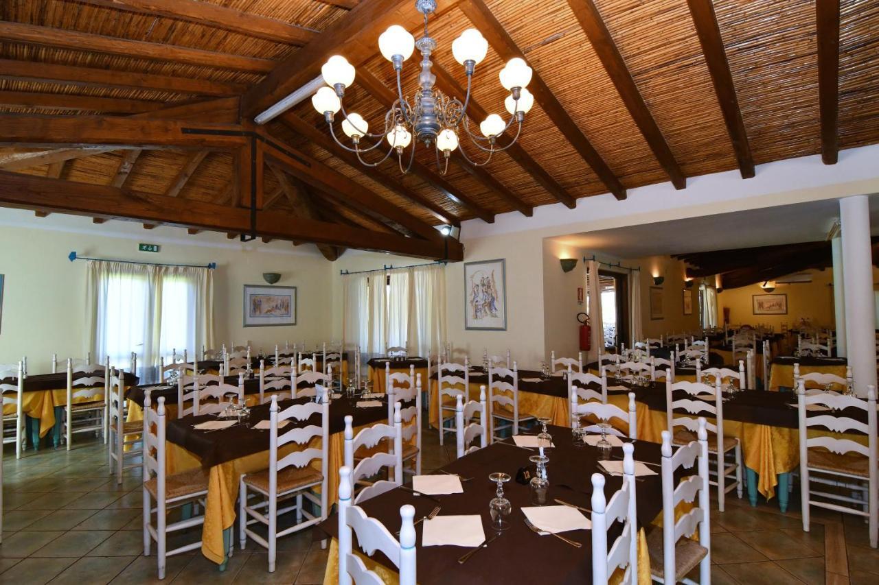 Li Suari Club Village San Teodoro  Exteriör bild