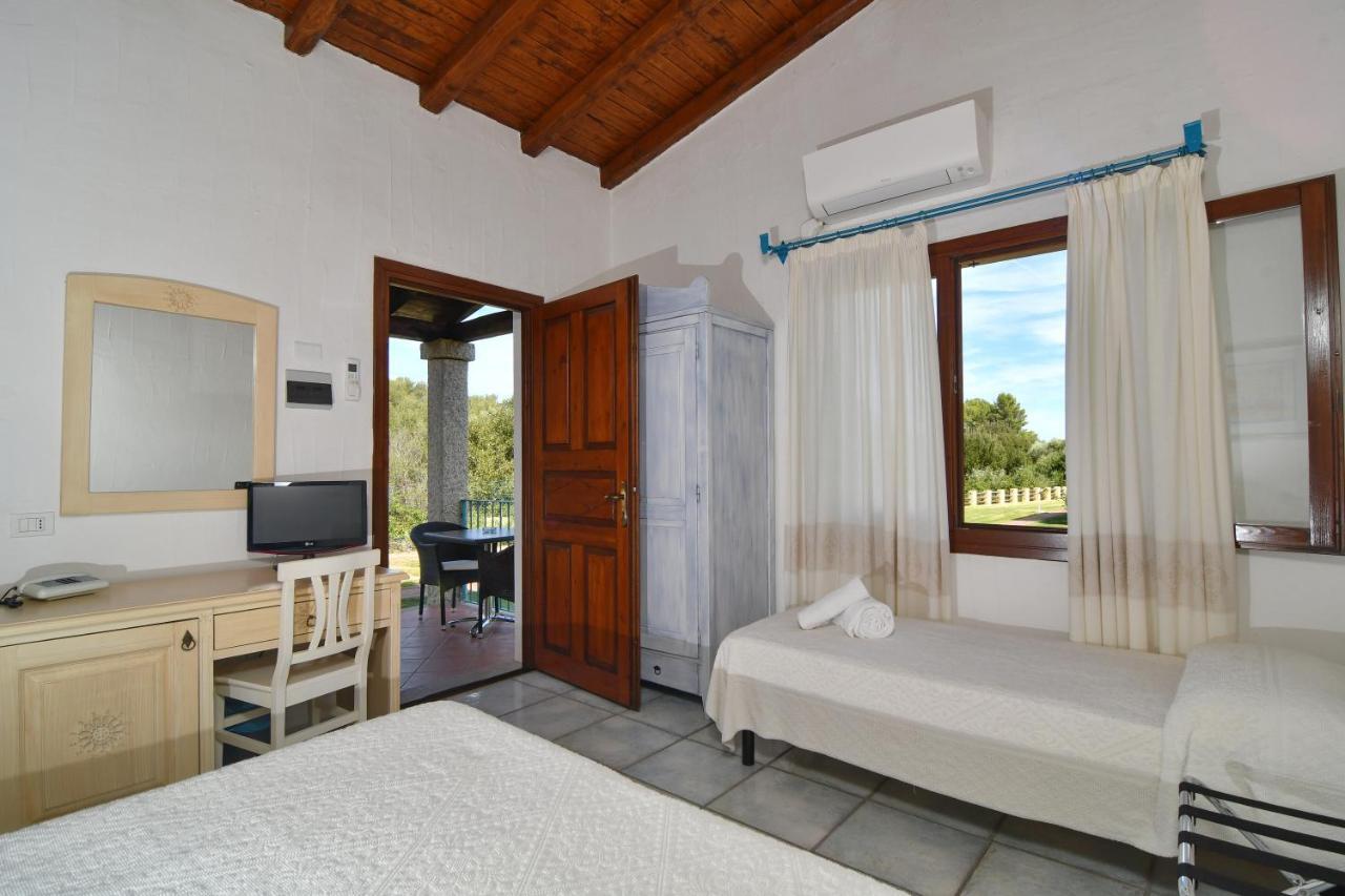 Li Suari Club Village San Teodoro  Exteriör bild