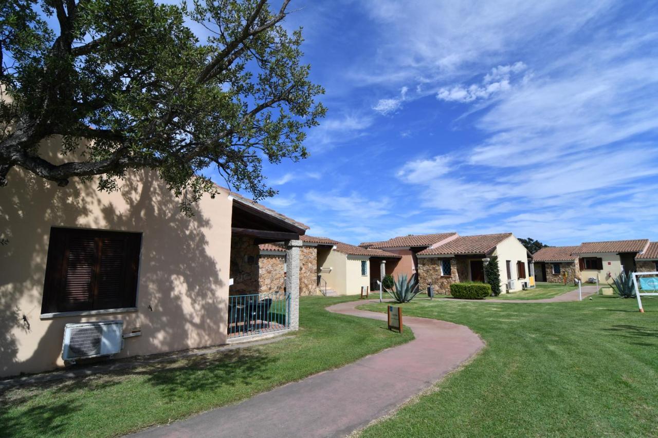 Li Suari Club Village San Teodoro  Exteriör bild